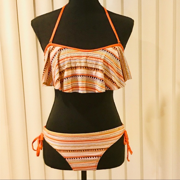 Forever 21 Ruched side Bikini Bottom - Picture 4 of 7